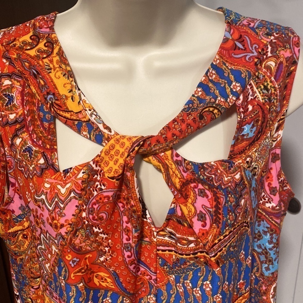 Attitudes by Renee Como Jersey Twist Neck Top - Picture 3 of 7